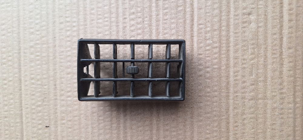 VW T4 90-95r kratka nawiewu środkowa Gwarancja Wysyłka