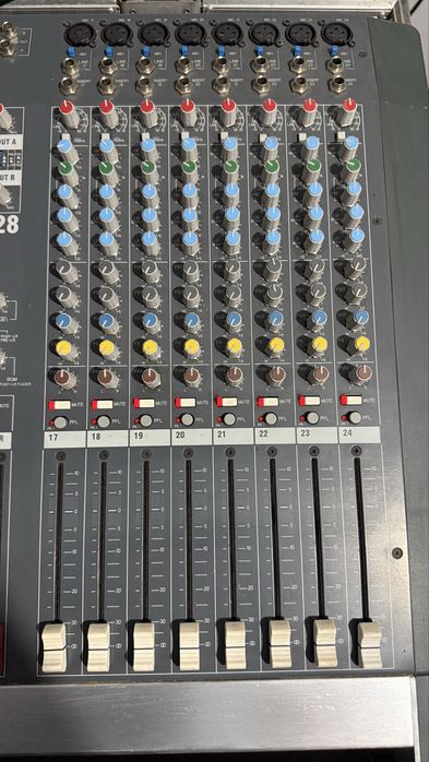 Allen & Heath PA28 + case