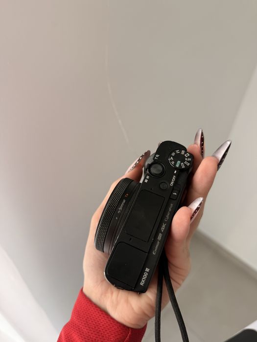 Aparat cyfrowy SONY DSC-RX100 VI