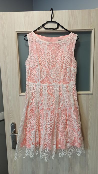 Koronkowa sukienka Orsay