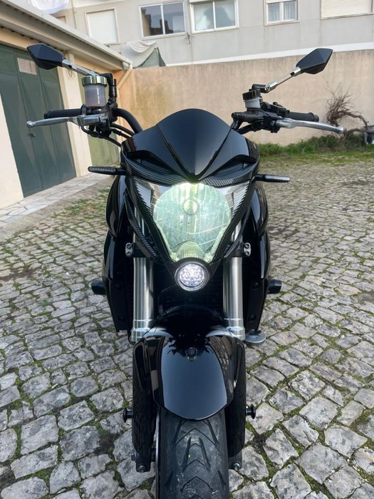 Vendo moto CB1000 R