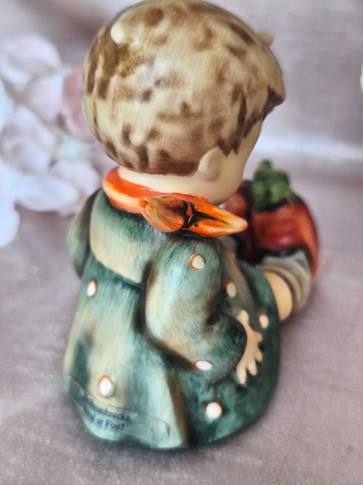 Goebel. Hummel. Germany. Figurka porcelanowa.