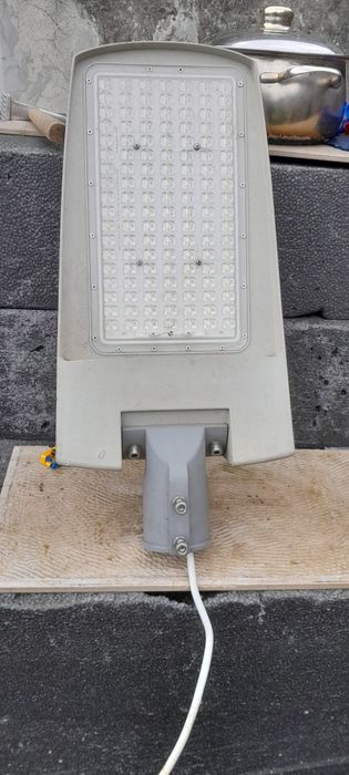 Halogen uliczny led