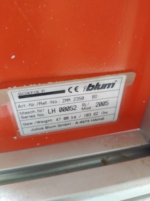 Gabarito BLUM para gavetas; Peneumático