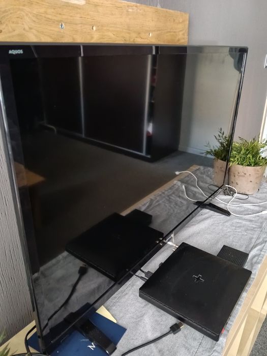 Sprzedam TV Sharp 40