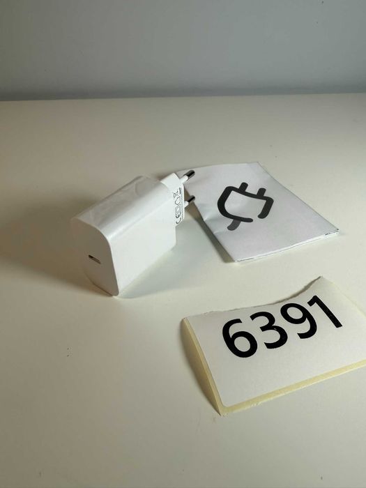 Kostka do ładowania szybkoładująca 30W USB-C (6391-93)