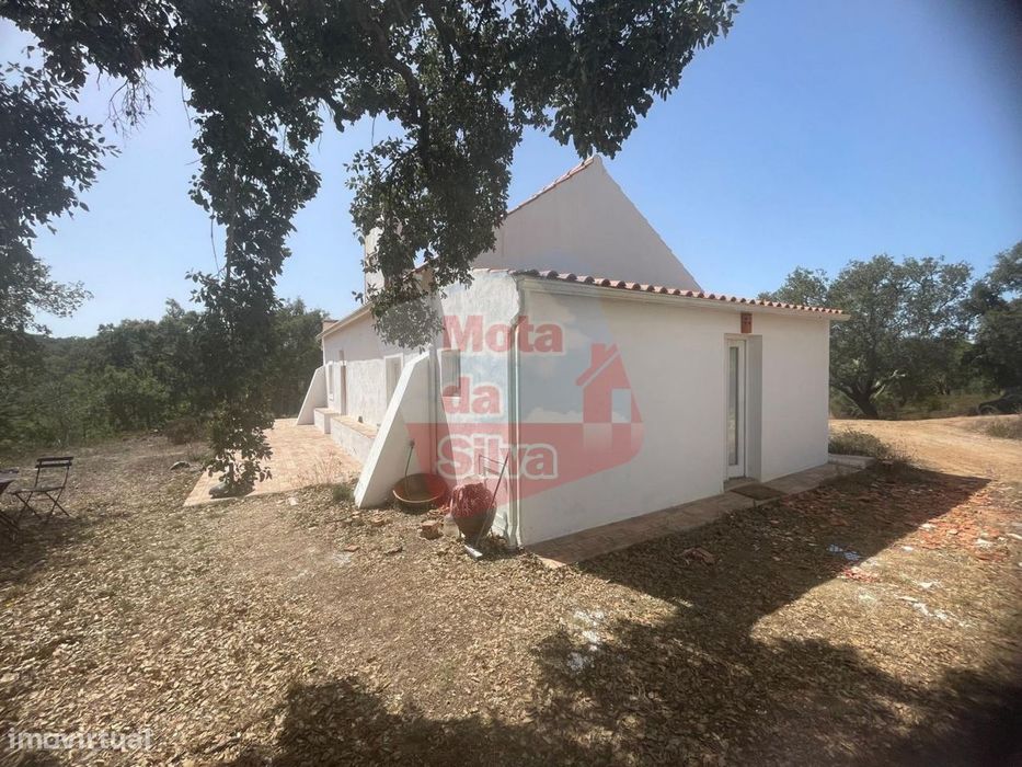 Quinta com habitação em São Francisco da Serra