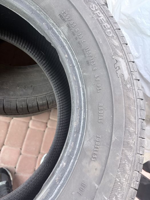 Шини 235/65 R16C (для буса/мікроавтобуса) — гарний стан