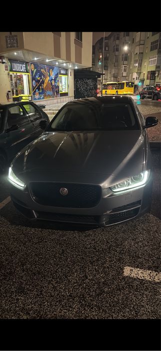 Jaguar XE AWD ( motor novo com garantia ) foto 2