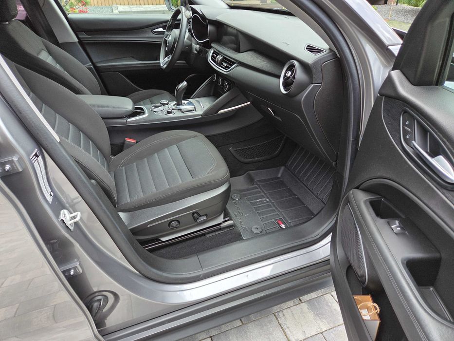 Alfa Romeo Stelvo SALON PL 280km 55000
