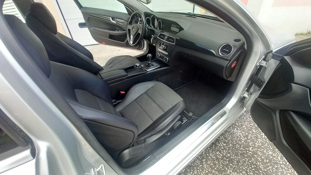 Mercedes Benz C220 CDI COUPE AMG