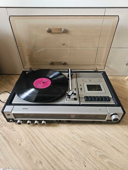 Музыкальный центр Philips 972TAPC