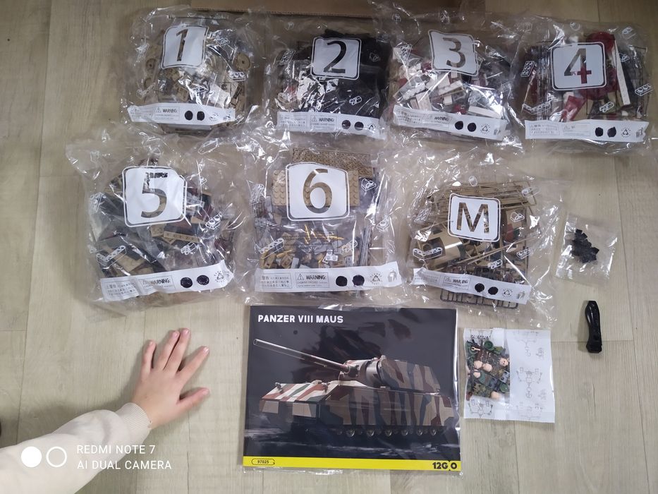 Лего танка Panzer VIII Maus все як на фото