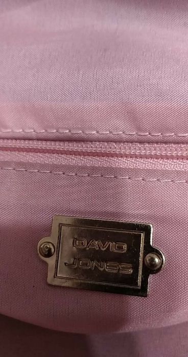 Mala preta nova David Jones