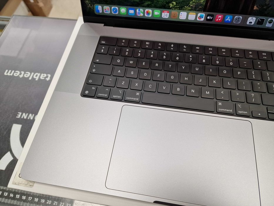 Macbook PRO 16 2023/ M2 PRO/ 16GB DDR5/ 512GB/ 15 cykli! Grade A