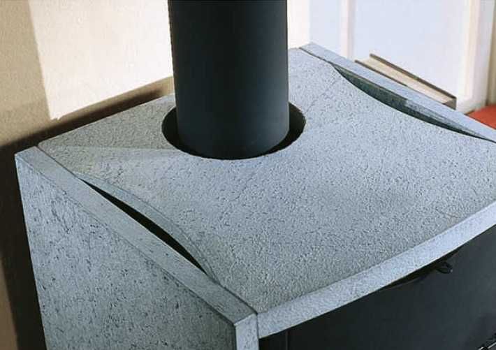 Asia  7,4 KW  piec kominkowy na drewno w obudowie kamiennej