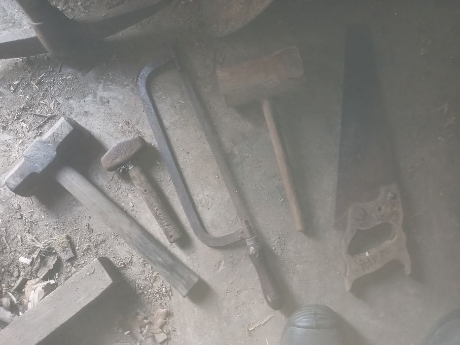 Antique Tools437598633822136322