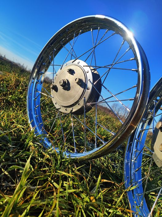 Zaplatanie, centrowanie, renowacja kół motocyklowych