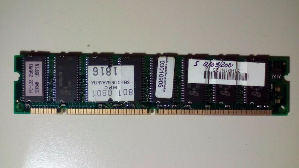 Memórias RAM PC133 256MB, 128MB