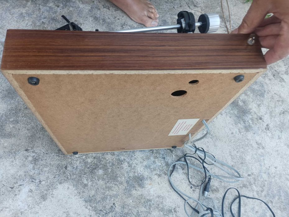 Gira Discos Thorens 165
