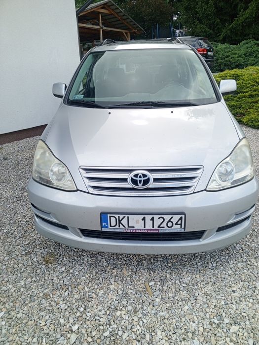 Toyota Avensis Verso