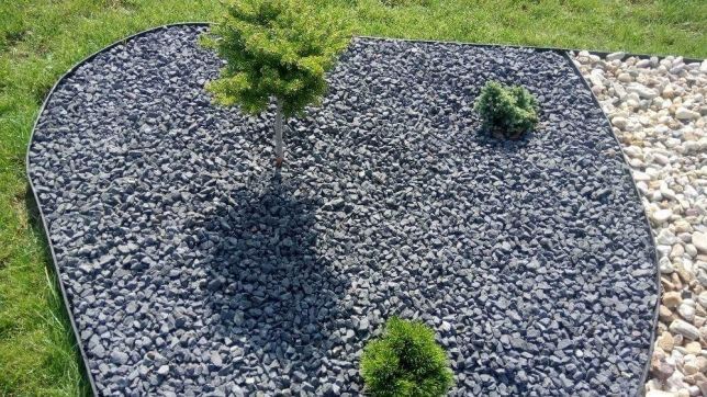 Grys czarny bazalt grafitowy kamień naturalny ozdobny dostawa i głaz