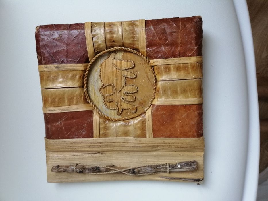 Stary mały album / książka na zdjęcia