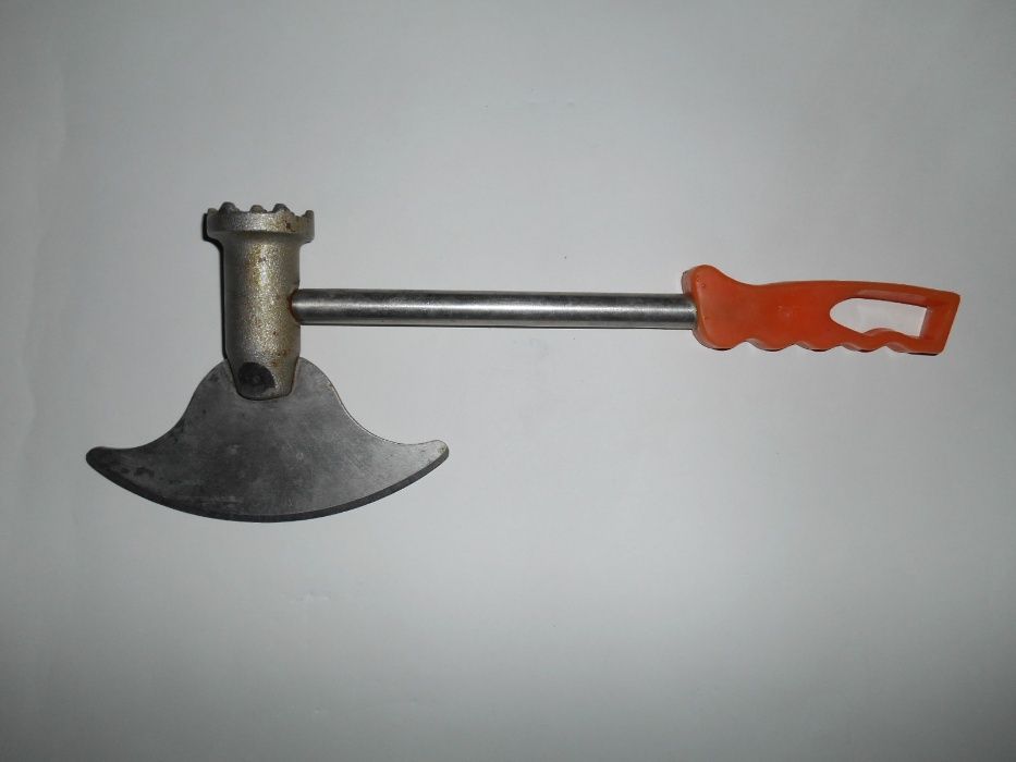 Топор для мяса времен СССР.