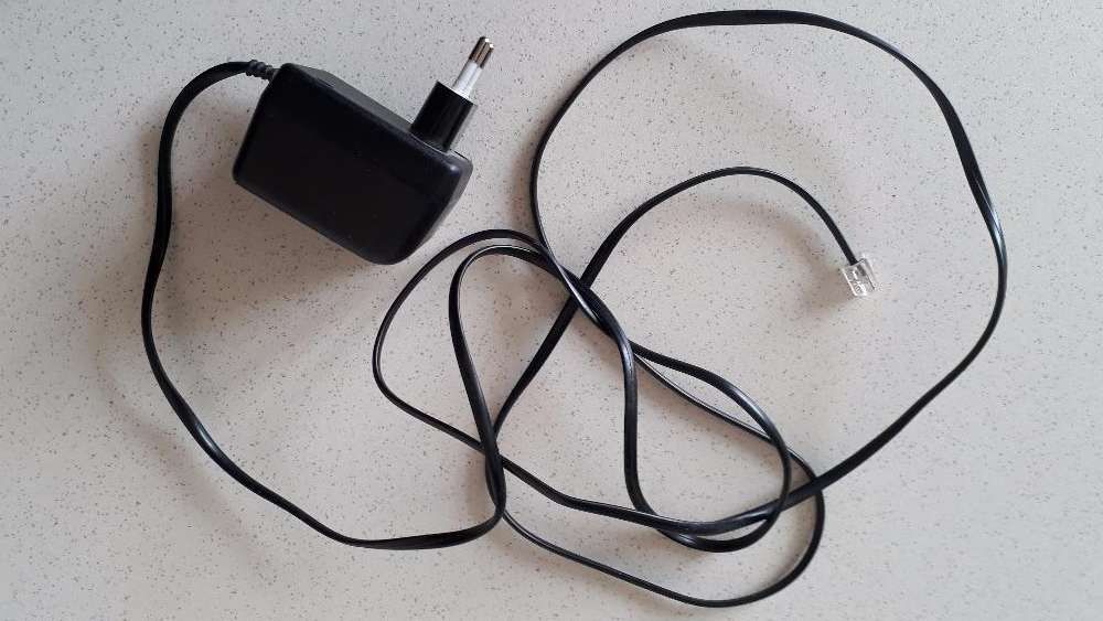 Ładowarka do zasilania bazy telefonicznej