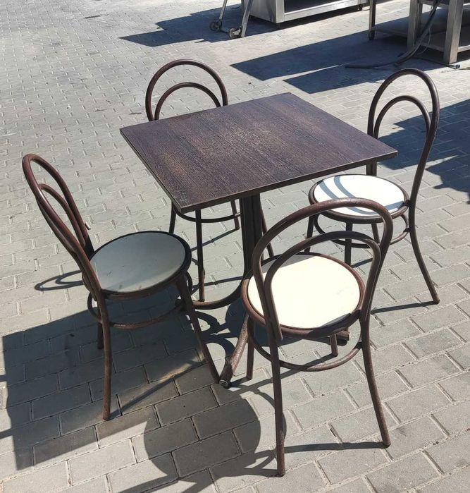 3 Conjunto mesas + cadeiras - LIQUIDAÇÃO