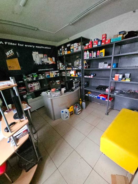 21 м2, вул. Раїси Кириченко