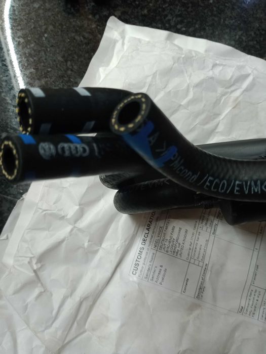 Tubo NOVO flexível de gasóleo 8R0   20 1    214F  Audi Q5