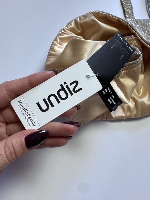 Блискучий топ-бандо Undiz