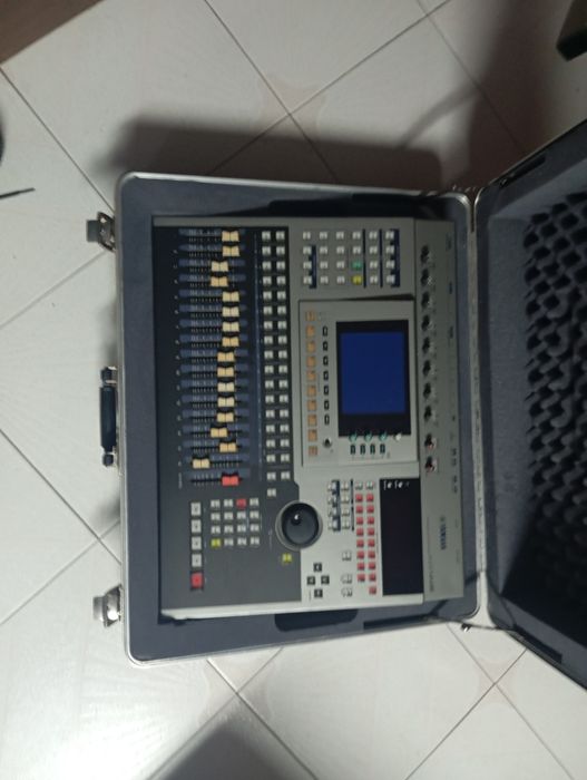 Mesa de mistura musica profissional Yamaha