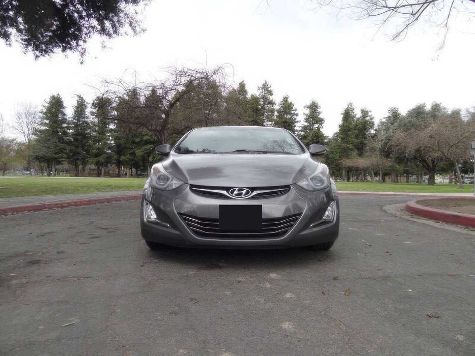 Hyundai Elantra Limited      2014
