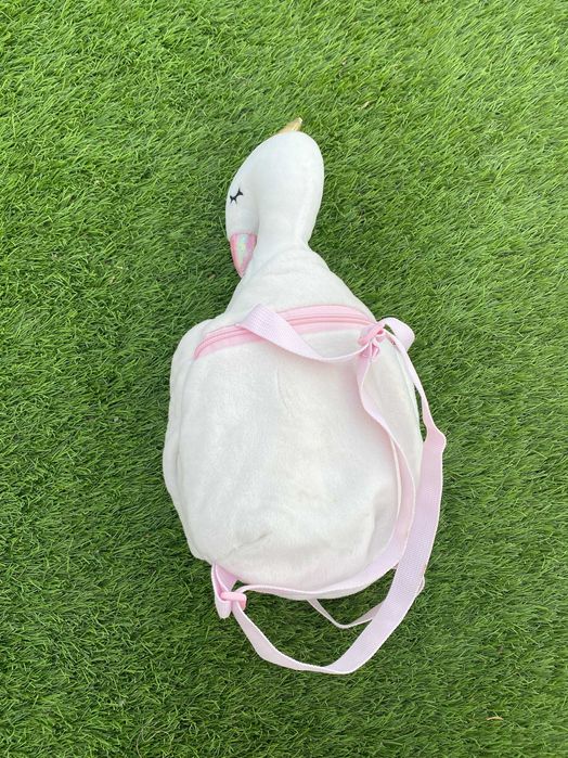 Mochila infantil cisne princesa — peluche macio