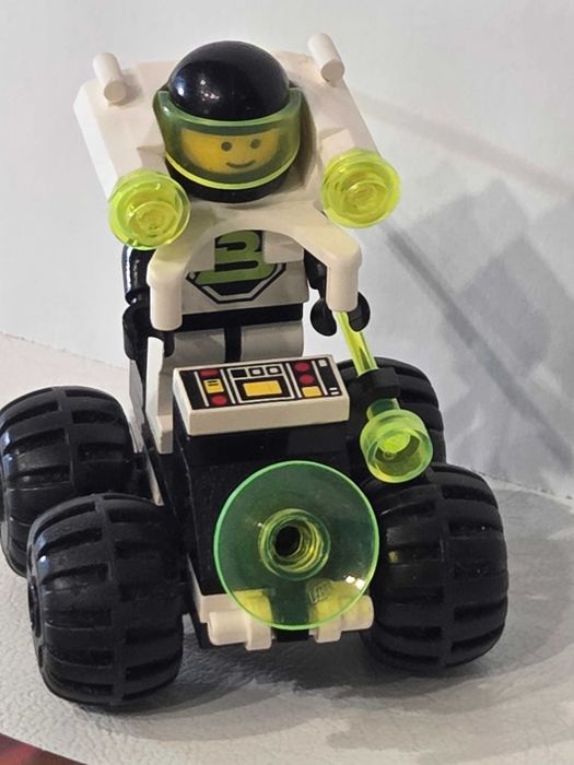 Lego 6812 Grid Trekkor Blacktron Space