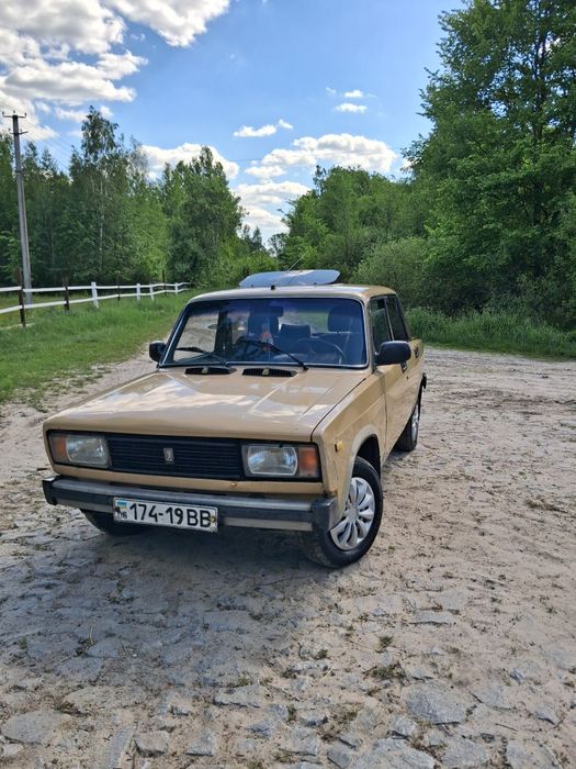 Продам ваз 2105 сів поїхав