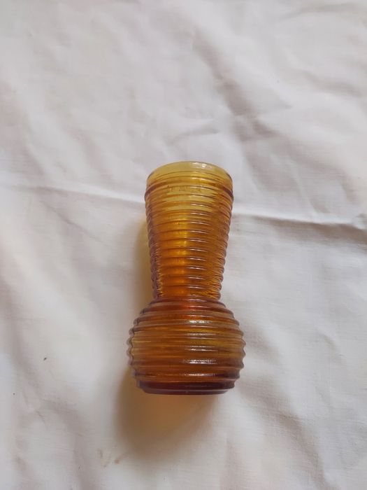 Wazon Prądniczanka bursztynowy – szkło PRL