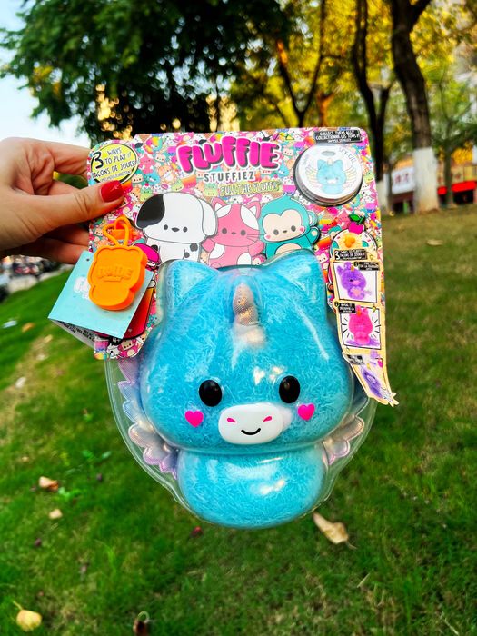 Fluffie Stuffiez Бджола та Пегас