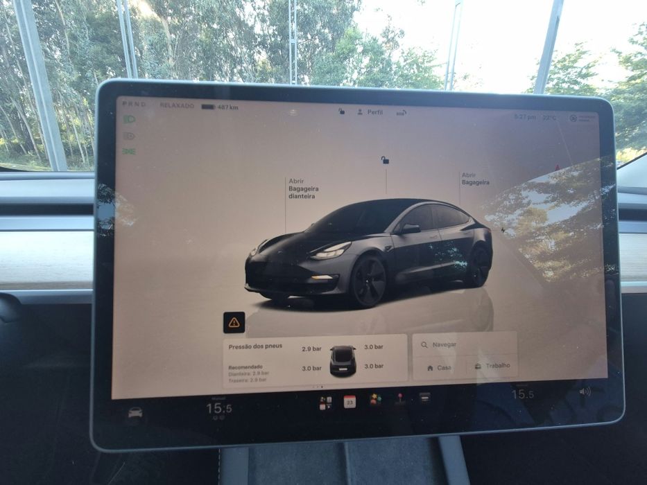 Tesla para aluguer em  uber