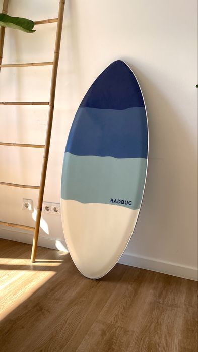 Prancha de skimboard (Radbug 134)