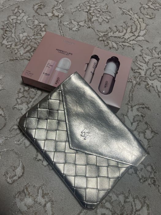 Кіко kiko косметичка і набір помада кіко  milano