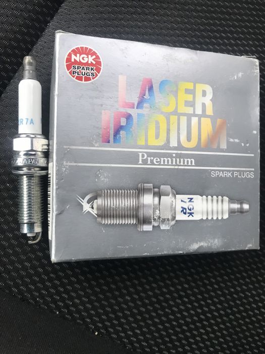 Свiчка запалювання NGK ILZKR7A 1961 Laser Iridium