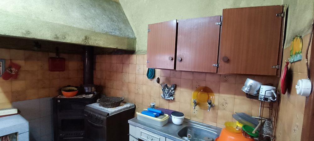 Moradia R/C e 1° andar com garagem  e terreno