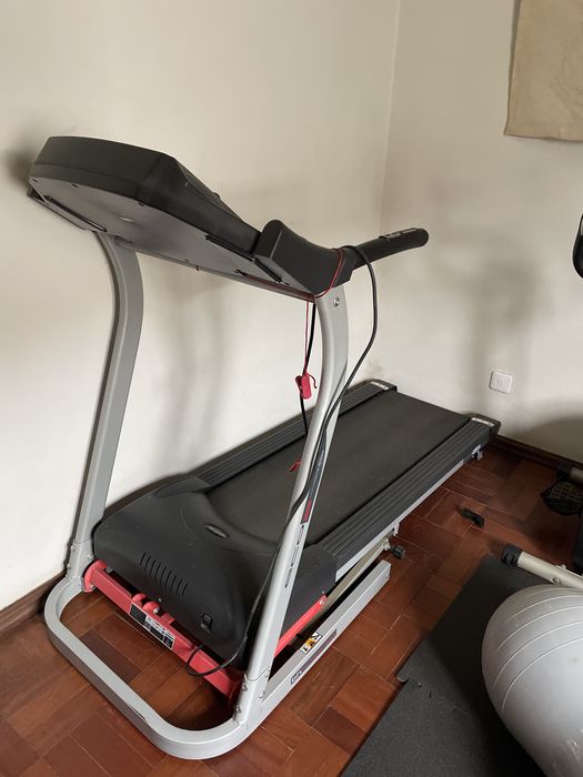 Almost new treadmill443668310724464643