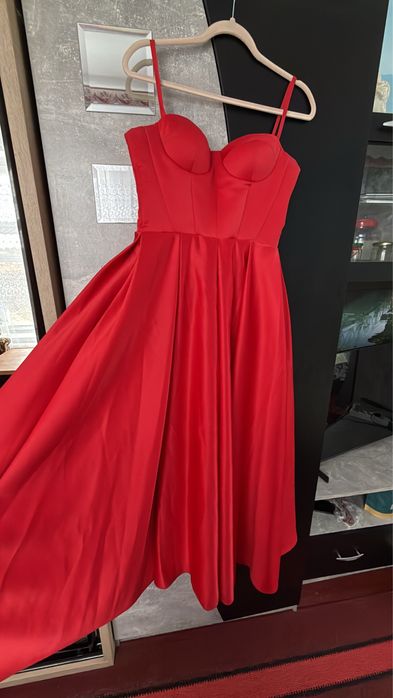 Випускна сукня продаю