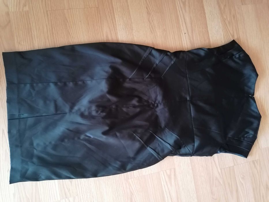 Niezwykle elegancka mała czarna wyszczuplający fason 40 L