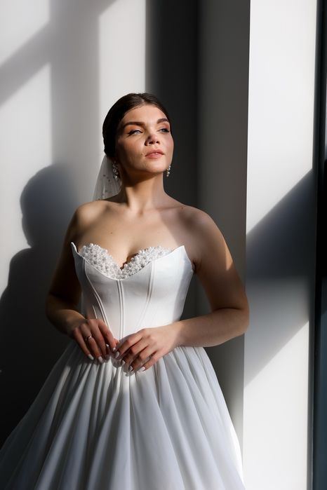 Продам трендову весільну сукню 2025-2026 року