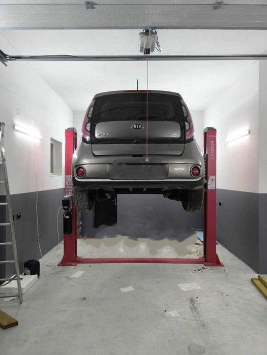 Автомобільний підйомник 2-х стійковий 4т 380В LAUNCH